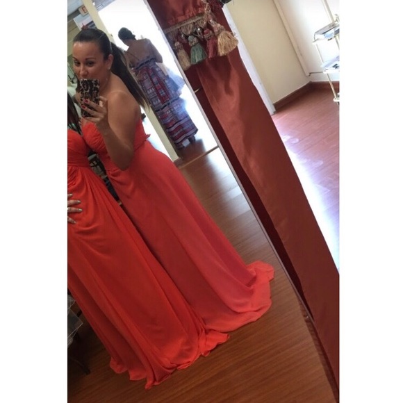 Dress/gown - Picture 2 of 2